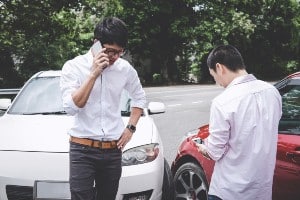 when to call a lawyer after a car accident